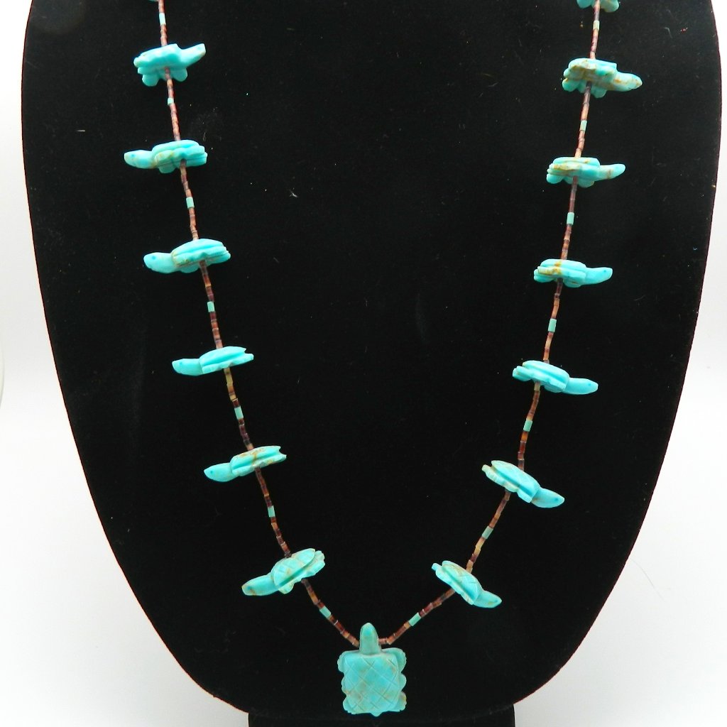 Vintage Zuni Carved Turquoise Turtle Fetish WHeishe Bead Necklace 350$